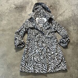 Guess Jacket‎ Womens Small Gray Animal Print Double Breasted Full Zip Belted